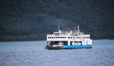 เรือไปเกาะช้าง